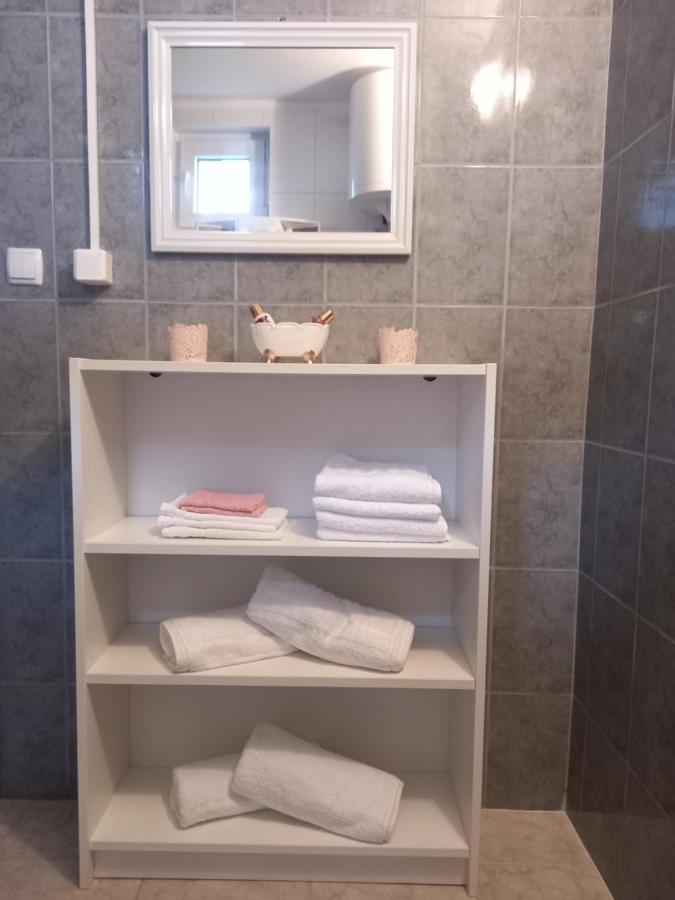 Guest House Studio Apartman Marina - With Jacuzzi, Free Parking, Pet Friendly Károlyváros Kültér fotó